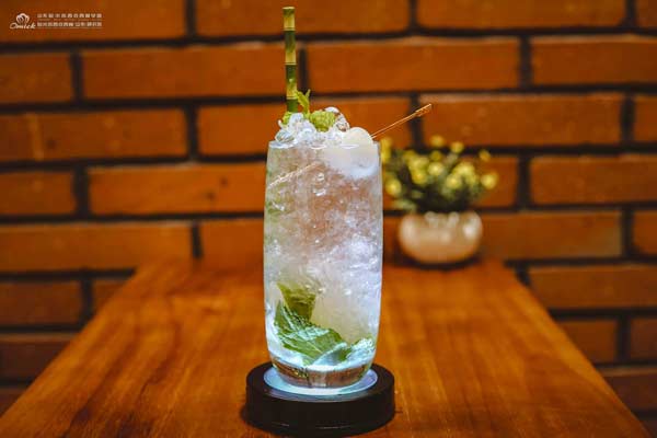 荔枝莫吉托鸡尾酒